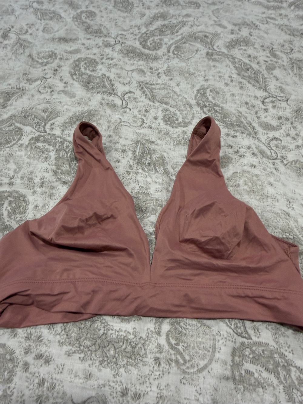 Victoria's Secret Wireless Plunge Bralette in Mauve Pink